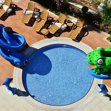 דירה Vesta Garden אלאניה